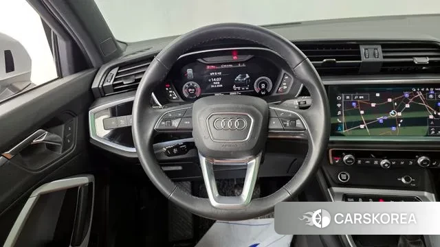 Audi Q3 (F3) 2023 Белый из Кореи, фото 4