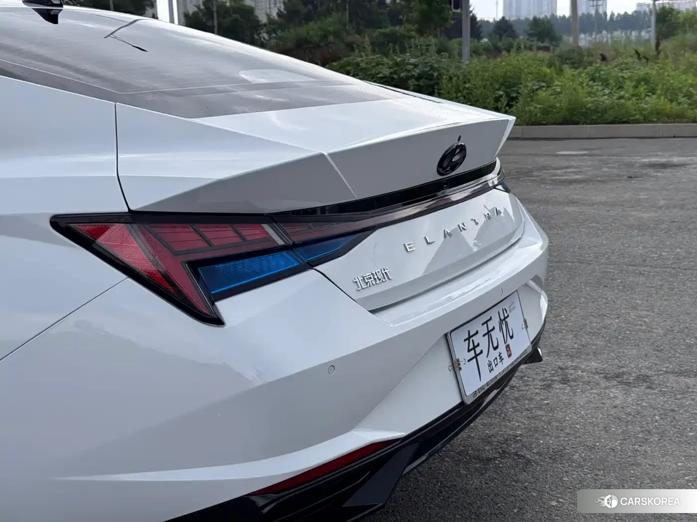 Hyundai Elantra 2023 Белый из Китая, фото 4