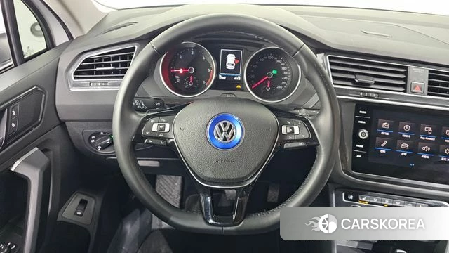 Volkswagen Tiguan second Generation 2018 Белый из Кореи, фото 4