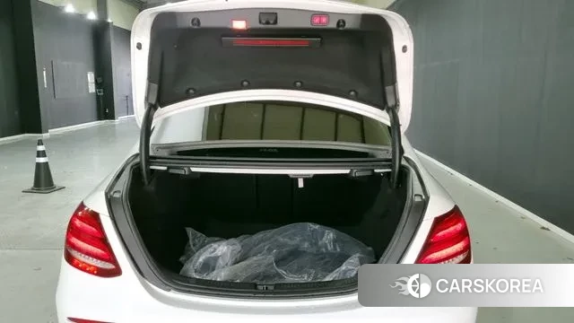 Mercedes-Benz E-Class W213 2019 Белый из Кореи, фото 4