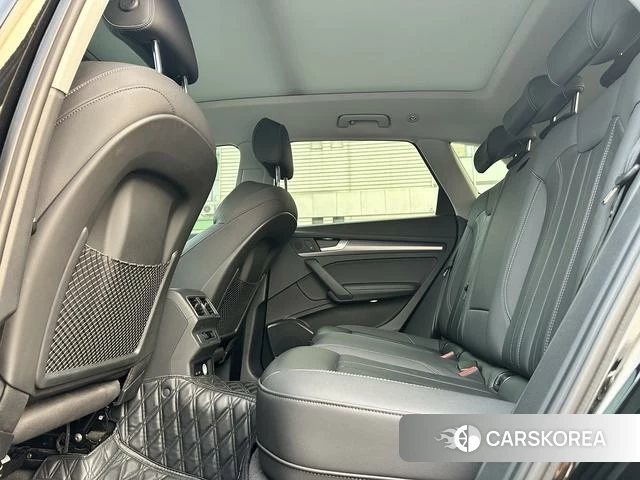 Audi Q5L 2022 Черный из Китая, фото 4