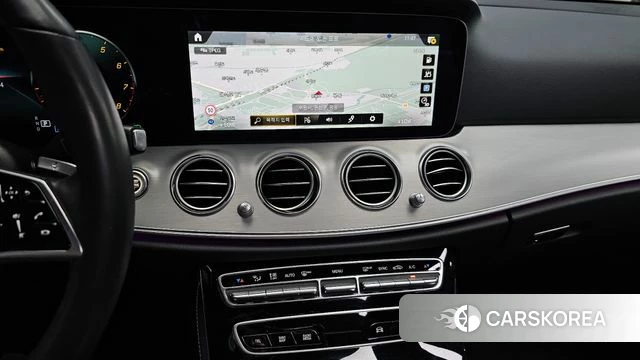 Mercedes-Benz E-Class W213 2021 Белый из Кореи, фото 4