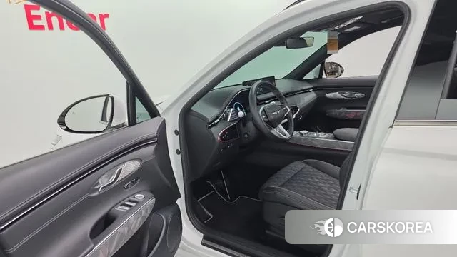 Genesis GV70 2023 Белый из Кореи, фото 4