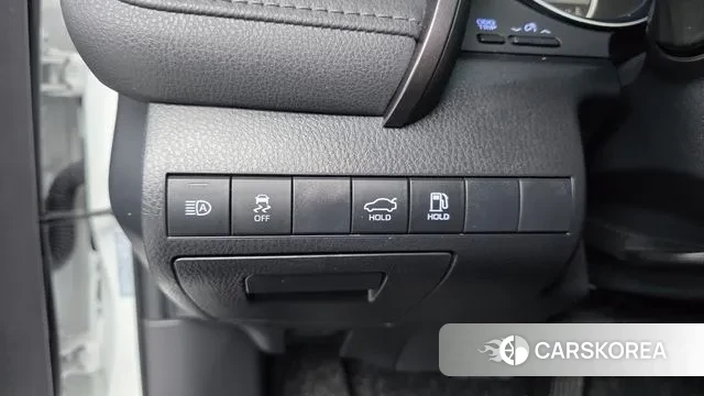 Toyota Camry (XV70) 2024 Белый из Кореи, фото 4