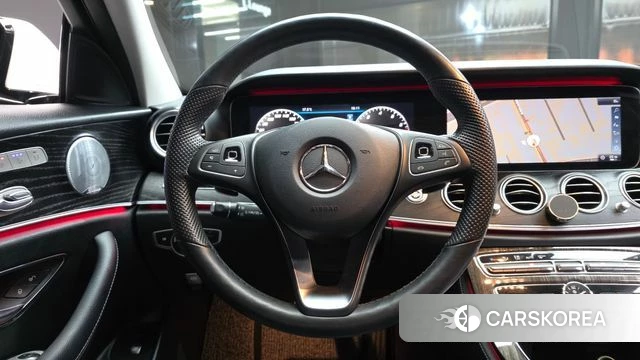 Mercedes-Benz E-Class W213 2018 Белый из Кореи, фото 4