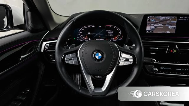 BMW 5 Series (G30) 2020 Белый из Кореи, фото 4