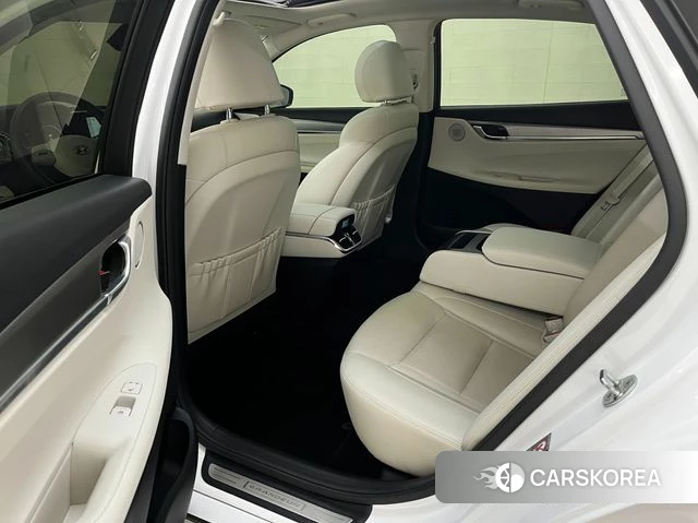 Hyundai The New Grandeur IG Hybrid 2022 Белый из Кореи, фото 4