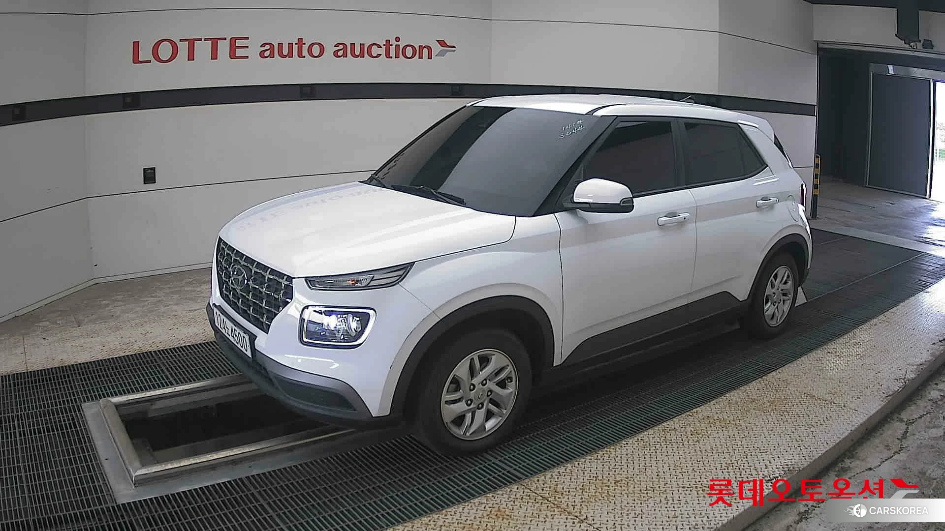 Hyundai Venue 2022 Белый из Кореи, фото 4