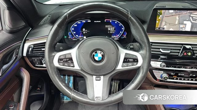 BMW 5 Series (G30) 2020 Белый из Кореи, фото 4