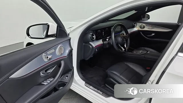 Mercedes-Benz E-Class W213 2021 Белый из Кореи, фото 4