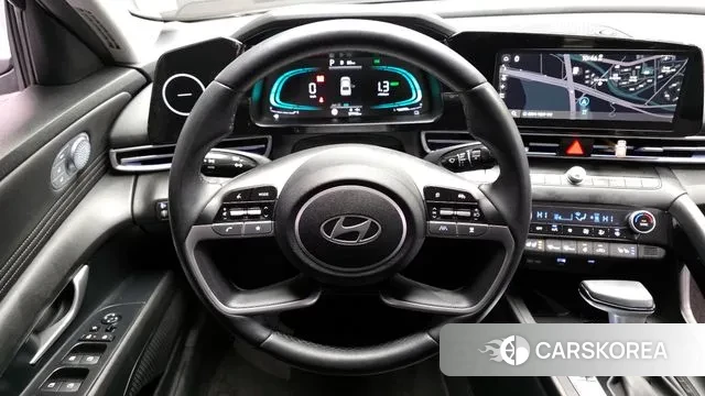 Hyundai The New Avante Hybrid (CN7) 2023 Серебристо-серый из Кореи, фото 4