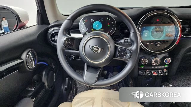 Mini Cooper 2022 Красный из Кореи, фото 4