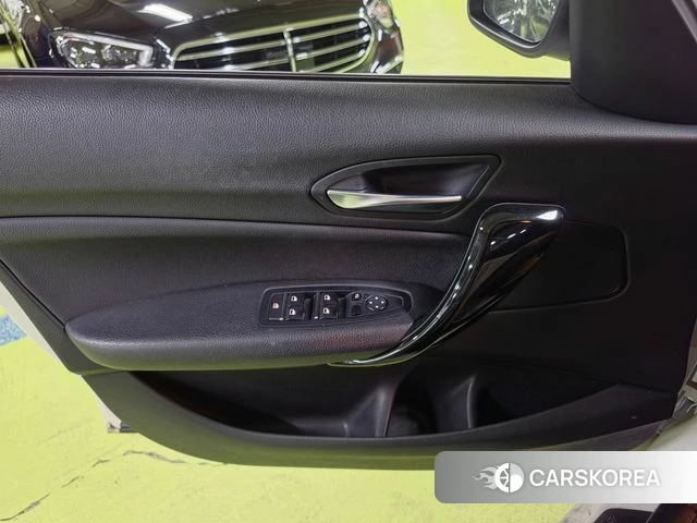 BMW 1 Series (F20) 2018 Белый из Кореи, фото 4