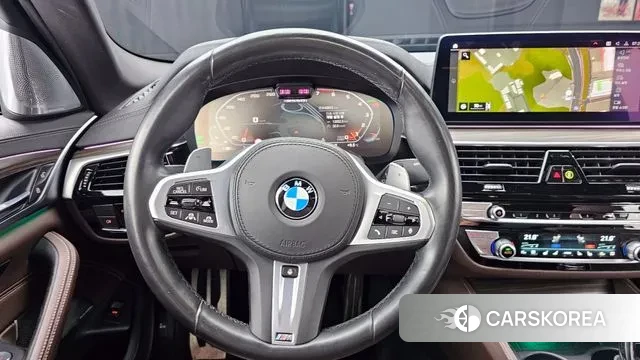 BMW 5 Series (G30) 2021 Серебристо-серый из Кореи, фото 4