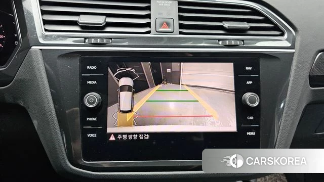 Volkswagen Tiguan second Generation 2021 Белый из Кореи, фото 4