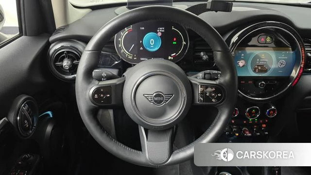 Mini Cooper 2023 Белый из Кореи, фото 4