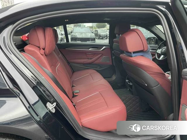BMW 5 series 2024 Черный из Китая, фото 4