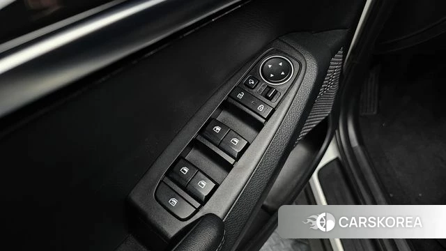 Kia Seltos 2022 Белый из Кореи, фото 4