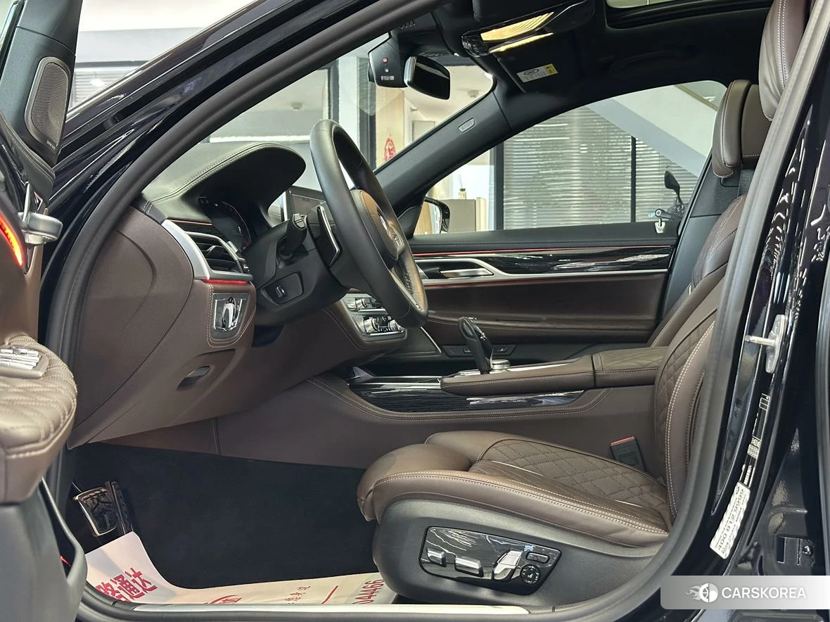 BMW 7 series 2021 Черный из Китая, фото 4