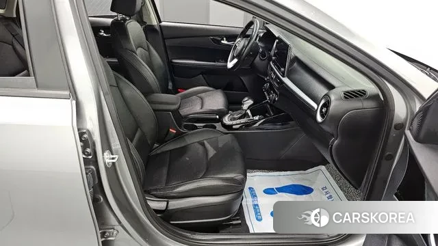 Kia The New K3 2nd generation 2024 Серый из Кореи, фото 4