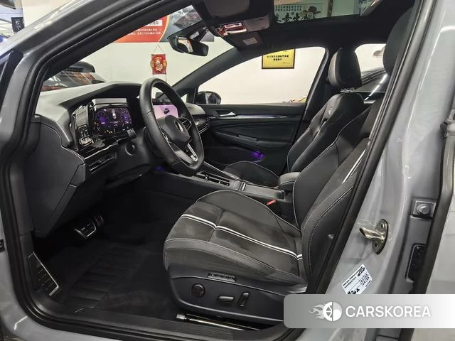 Volkswagen Golf 2023 Темно-серый из Китая, фото 4