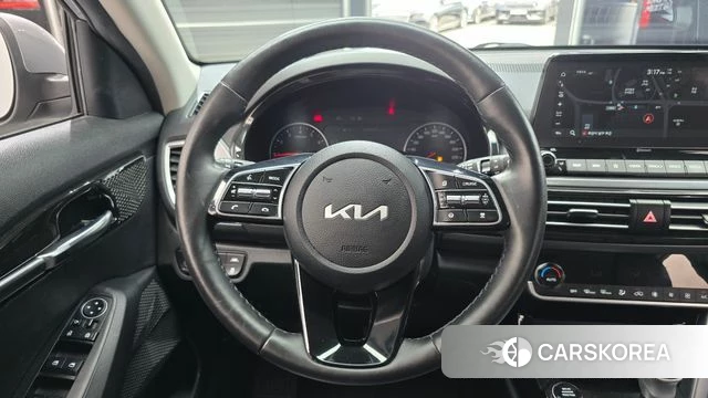 Kia Seltos 2022 Серебряный из Кореи, фото 4