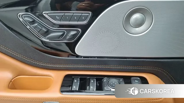 Lincoln Aviator 2nd generation 2020 Белый из Кореи, фото 4