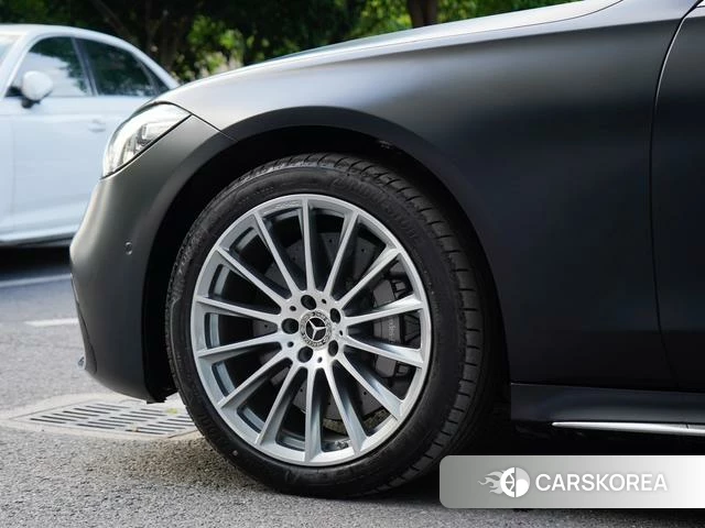 Mercedes-Benz S-class 2024 Черный из Китая, фото 4