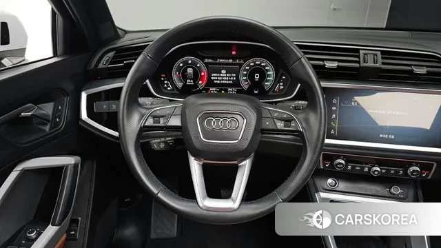 Audi Q3 (F3) 2022 Белый из Кореи, фото 4