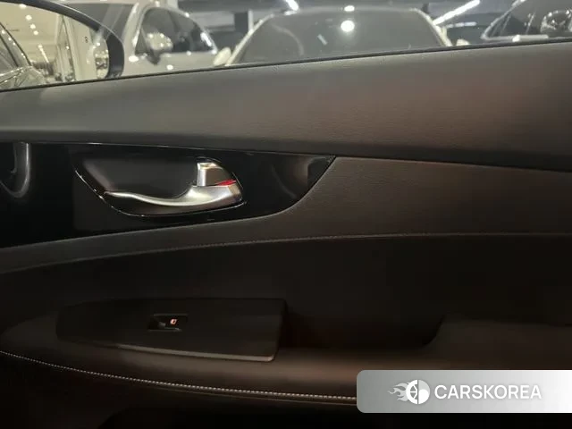 Kia The New K3 2nd generation 2021 Серый из Кореи, фото 4