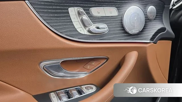 Mercedes-Benz E-Class W213 2018 Черный из Кореи, фото 4