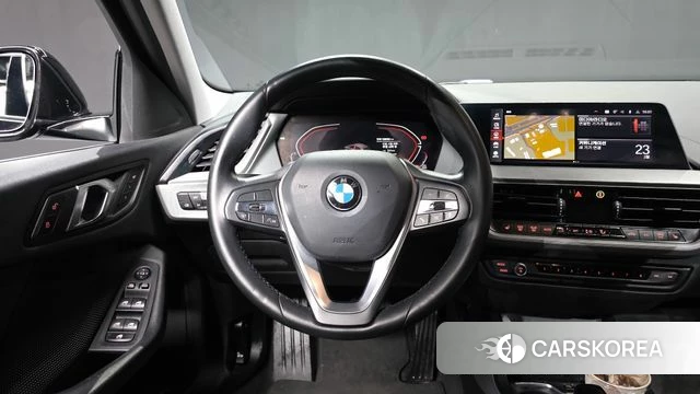 BMW 1 Series (F40) 2021 Черный из Кореи, фото 4