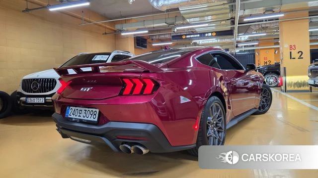 Ford Mustang 7th Generation 2025 Красный из Кореи, фото 4