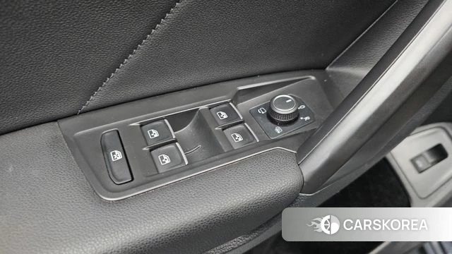 Volkswagen Tiguan Allspace 2022 Серый из Кореи, фото 4