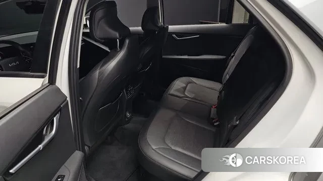 Kia Di Ol Nu Niro 2022 Белый из Кореи, фото 4