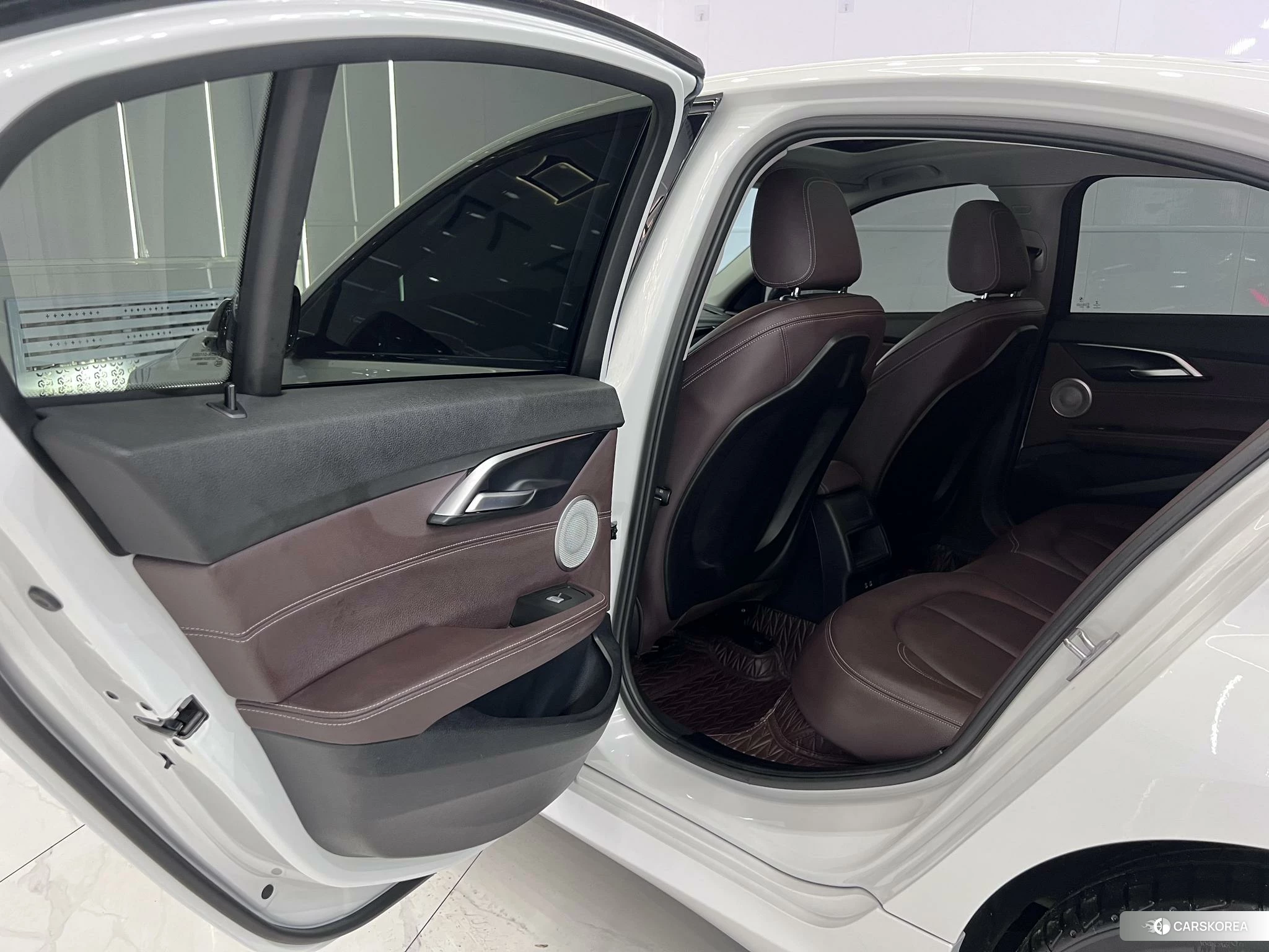 BMW 1 series 2020 Белый из Китая, фото 4
