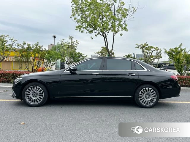 Mercedes-Benz E-class 2023 Черный из Китая, фото 4