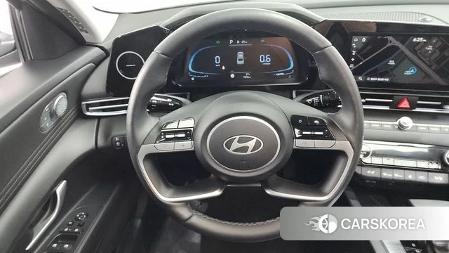 Hyundai The New Avante (CN7) 2023 Серебряный из Кореи, фото 4