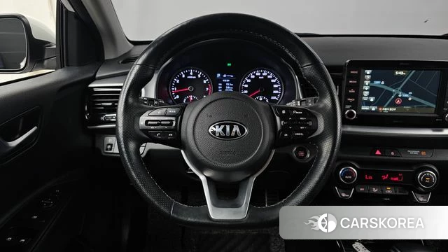 Kia Stonic 2018 Белый из Кореи, фото 4