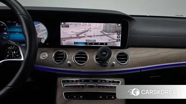 Mercedes-Benz E-Class W213 2022 Белый из Кореи, фото 4