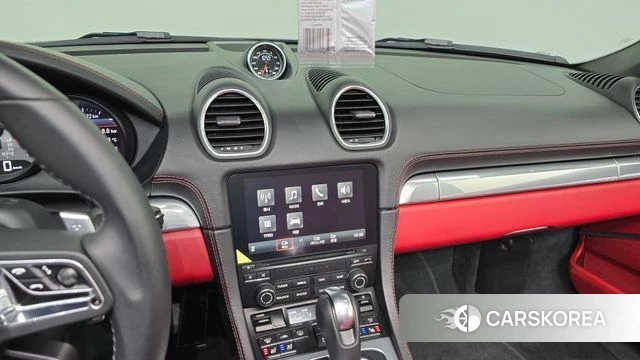 Porsche 718 Boxster 2021 Серебристо-серый из Кореи, фото 4