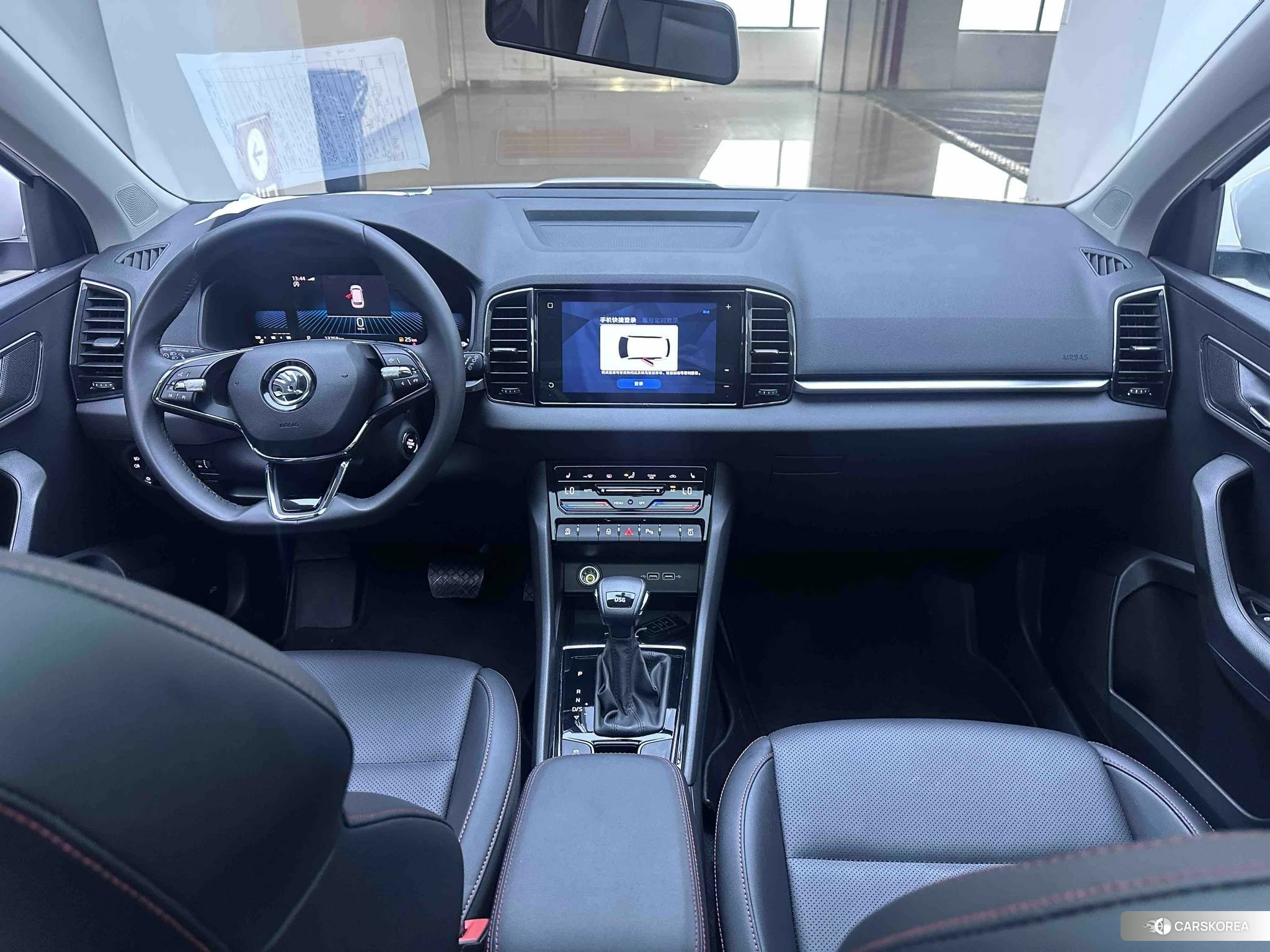 Skoda Krok 2022 Белый из Китая, фото 4