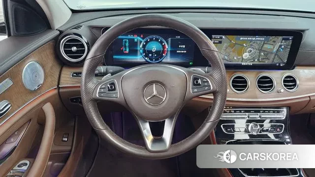 Mercedes-Benz E-Class W213 2018 Белый из Кореи, фото 4