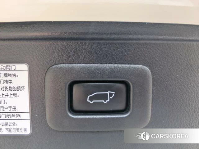 Toyota Elfa 2022 Белый из Китая, фото 4