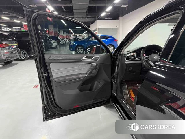 Volkswagen Tiguan L 2023 Черный из Китая, фото 4