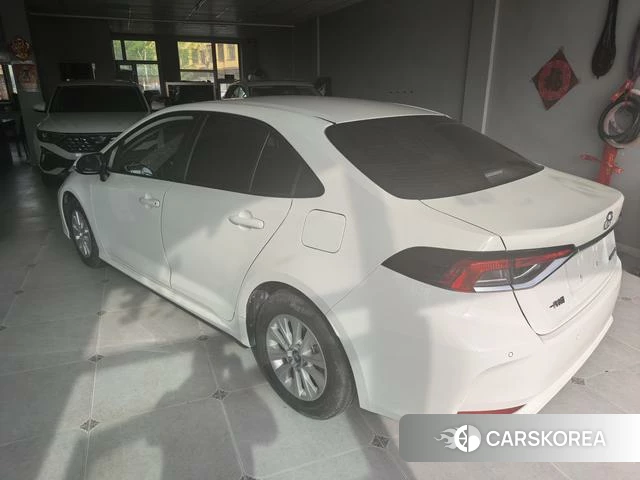 Toyota Corolla 2023 Белый из Китая, фото 4