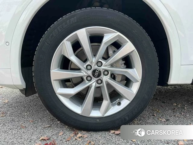 Audi Q5L 2022 Белый из Китая, фото 4