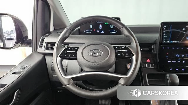 Hyundai Staria 2023 Белый из Кореи, фото 4