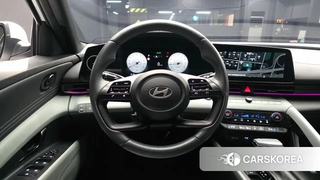 Hyundai The New Avante (CN7) 2024 Белый из Кореи, фото 4