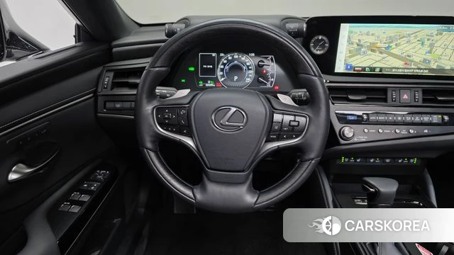 Lexus ES300h 7th generation 2024 Белый из Кореи, фото 4